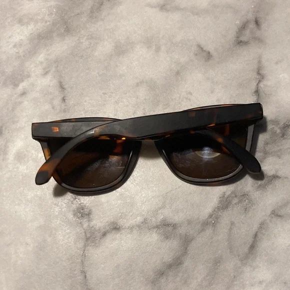 Sunglasses - Picture 8 of 14